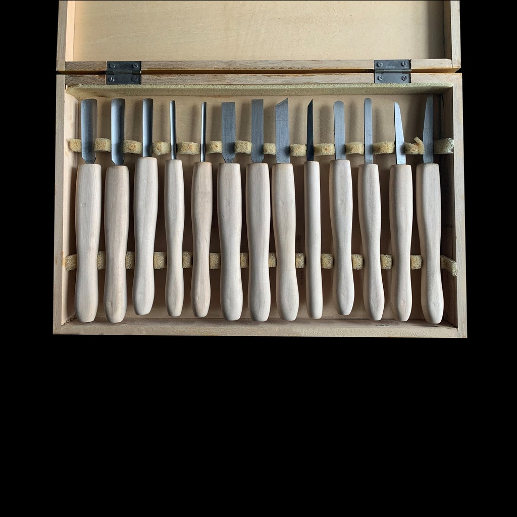[NB 200-213] Large Woodcut Knives with Ergonomic Handle and Top Grade Steel - Set Of 13